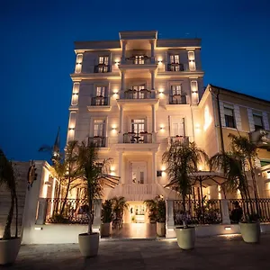 Art Gallery Boutique Hotell